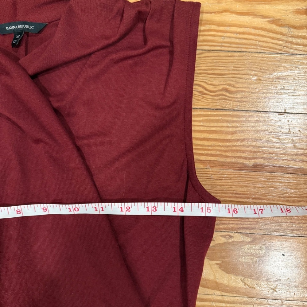 Banana Republic top, v neck, red size XS - Picture 6 of 7